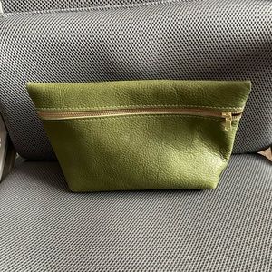 Portland Leather Goods Extra Large Kiwi Makeup Bag NWOT